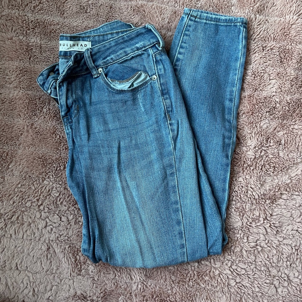 Bullhead low rise skinny jeans